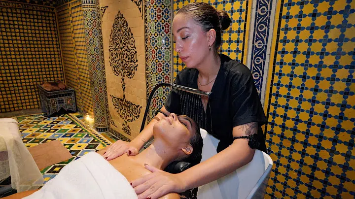 Cleo Abrahams in a public Italian head-massage video preview.